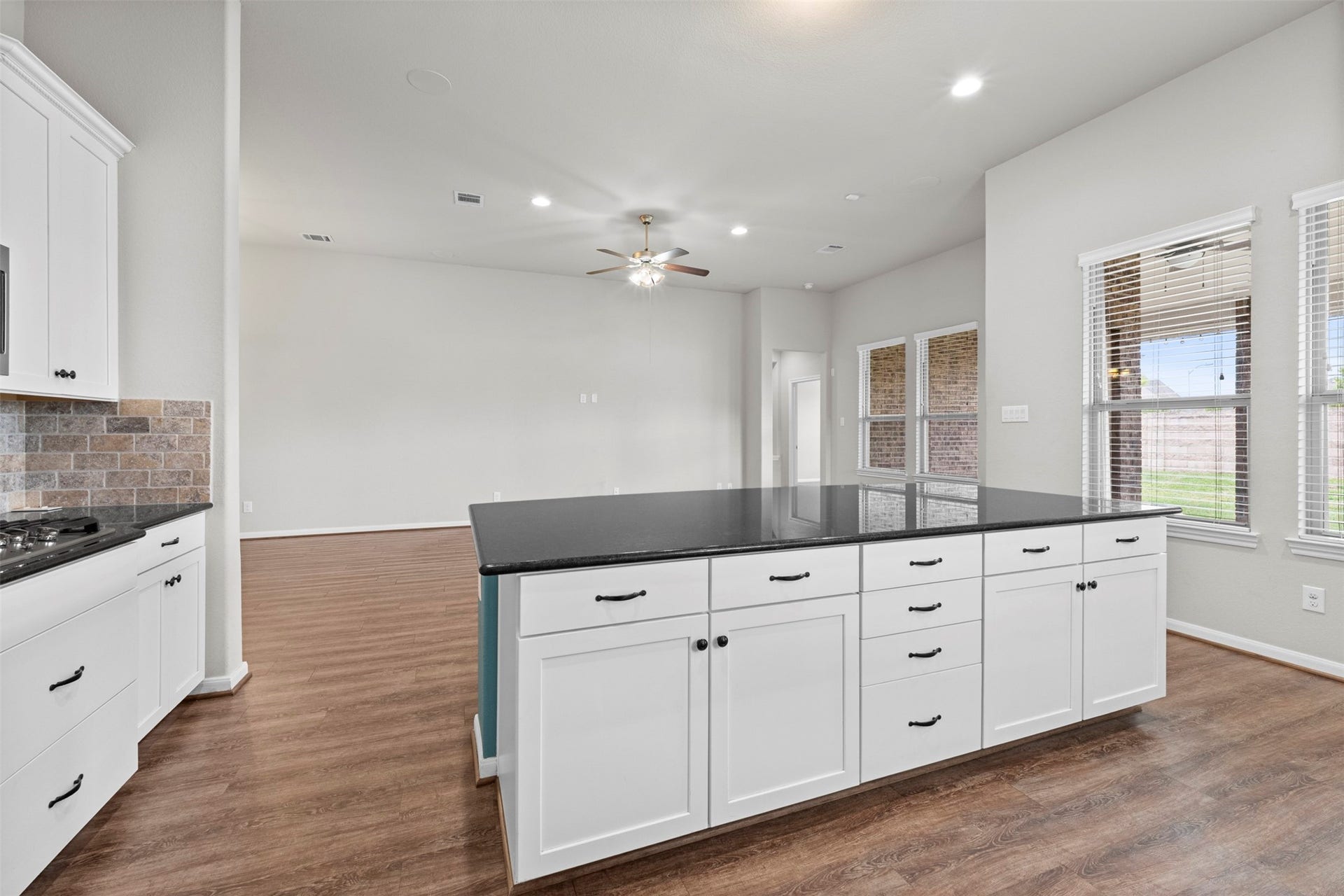 3827 Fleetwood Falls Lane, Spring, TX 77386 3827 Fleetwood Falls Lane, Spring, TX 77386