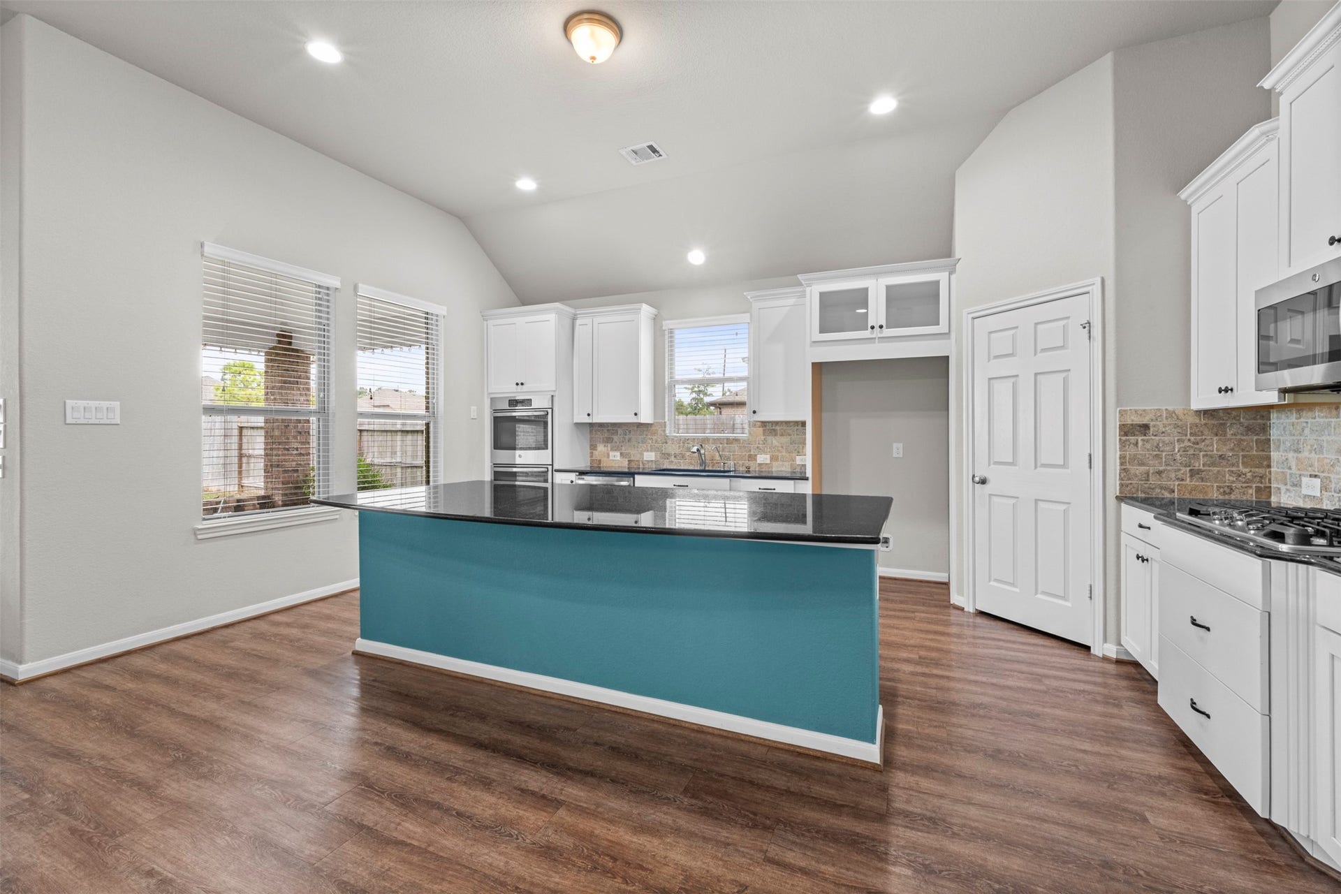 3827 Fleetwood Falls Lane, Spring, TX 77386 3827 Fleetwood Falls Lane, Spring, TX 77386