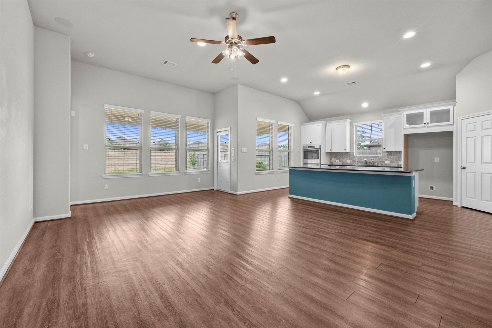 3827 Fleetwood Falls Lane, Spring, TX 77386 3827 Fleetwood Falls Lane, Spring, TX 77386