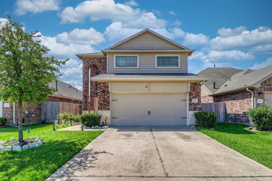 Property photo for 23431 Briarstone Harbor Trail, Katy, TX