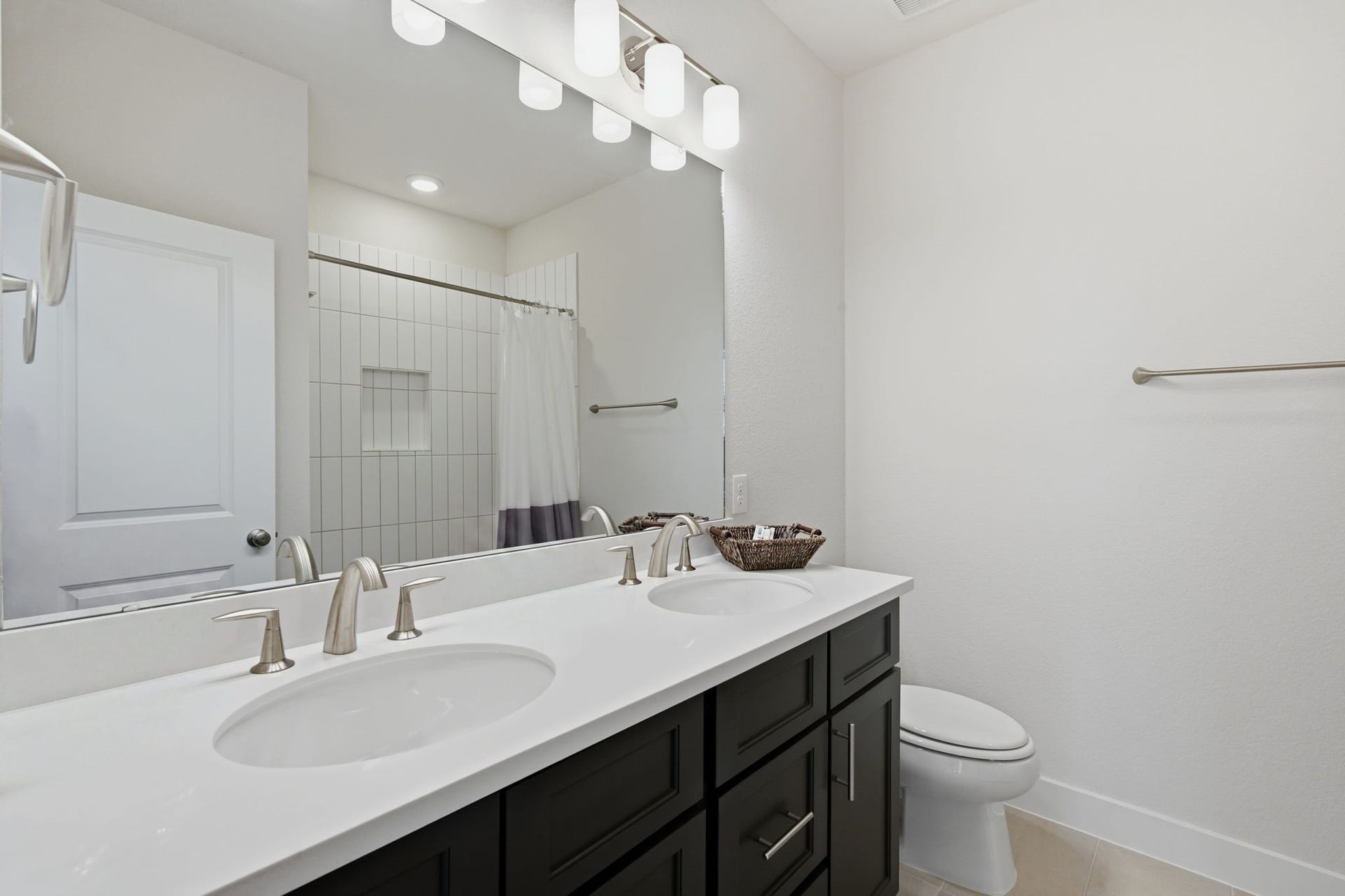 24615 Lukes Landing Way, Tomball, TX 77375 24615 Lukes Landing Way, Tomball, TX 77375