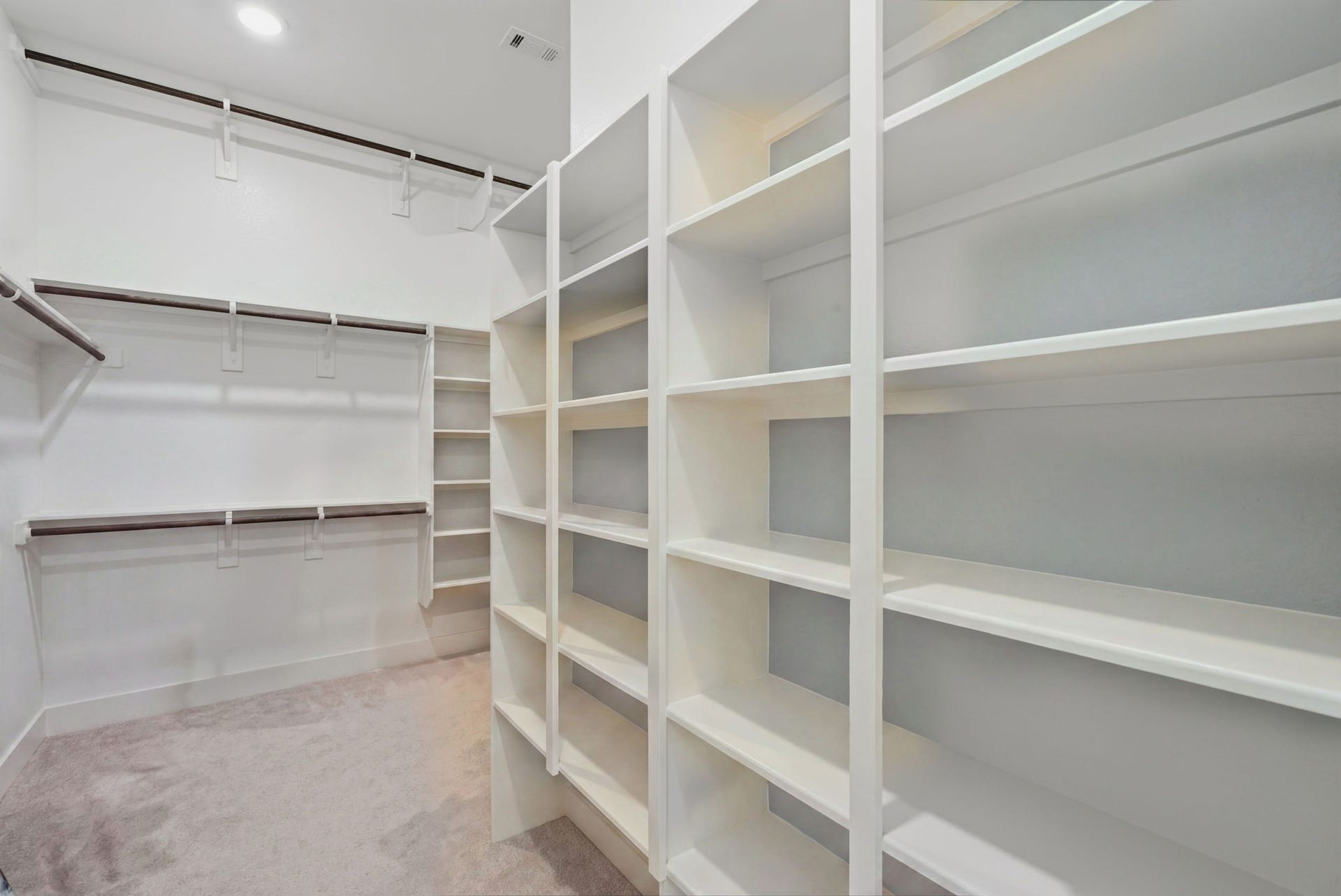 24615 Lukes Landing Way, Tomball, TX 77375 Spacious walk-in closet