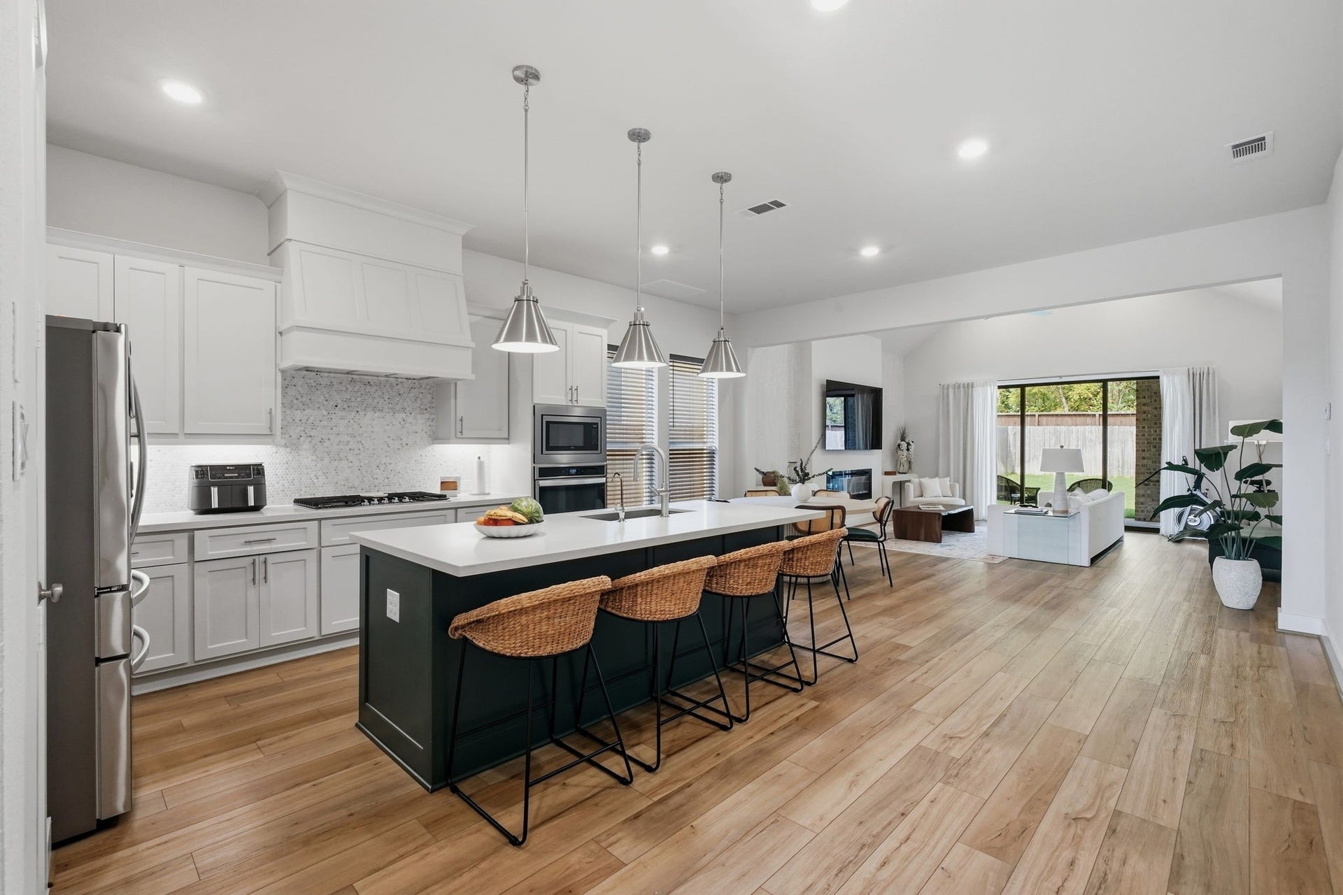 24615 Lukes Landing Way, Tomball, TX 77375 24615 Lukes Landing Way, Tomball, TX 77375