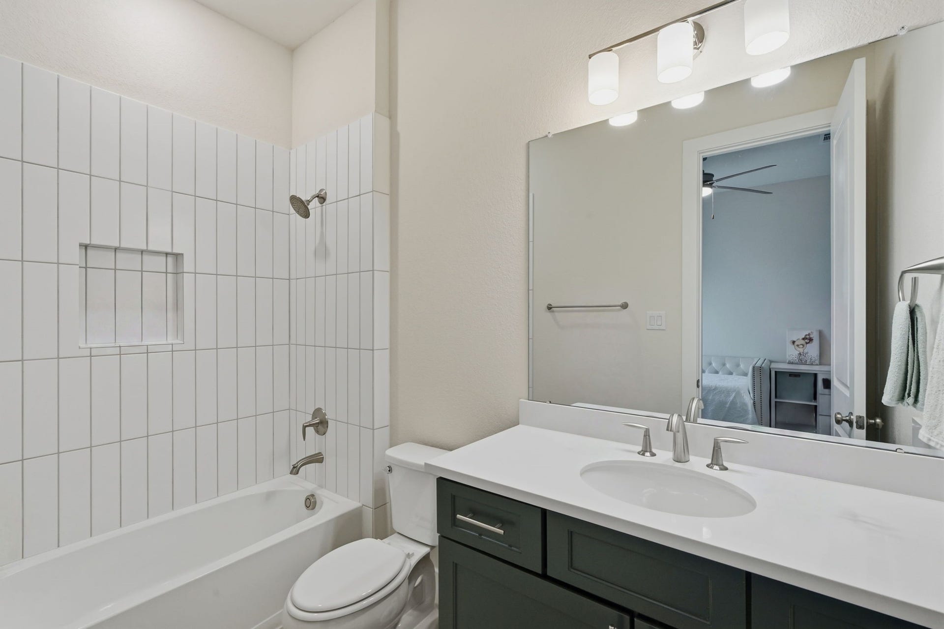 24615 Lukes Landing Way, Tomball, TX 77375 24615 Lukes Landing Way, Tomball, TX 77375