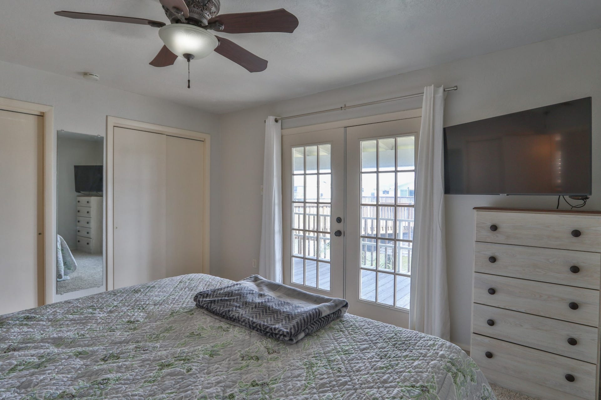 32 N Curlew Street, La Marque, TX 77568 32 N Curlew Street, La Marque, TX 77568