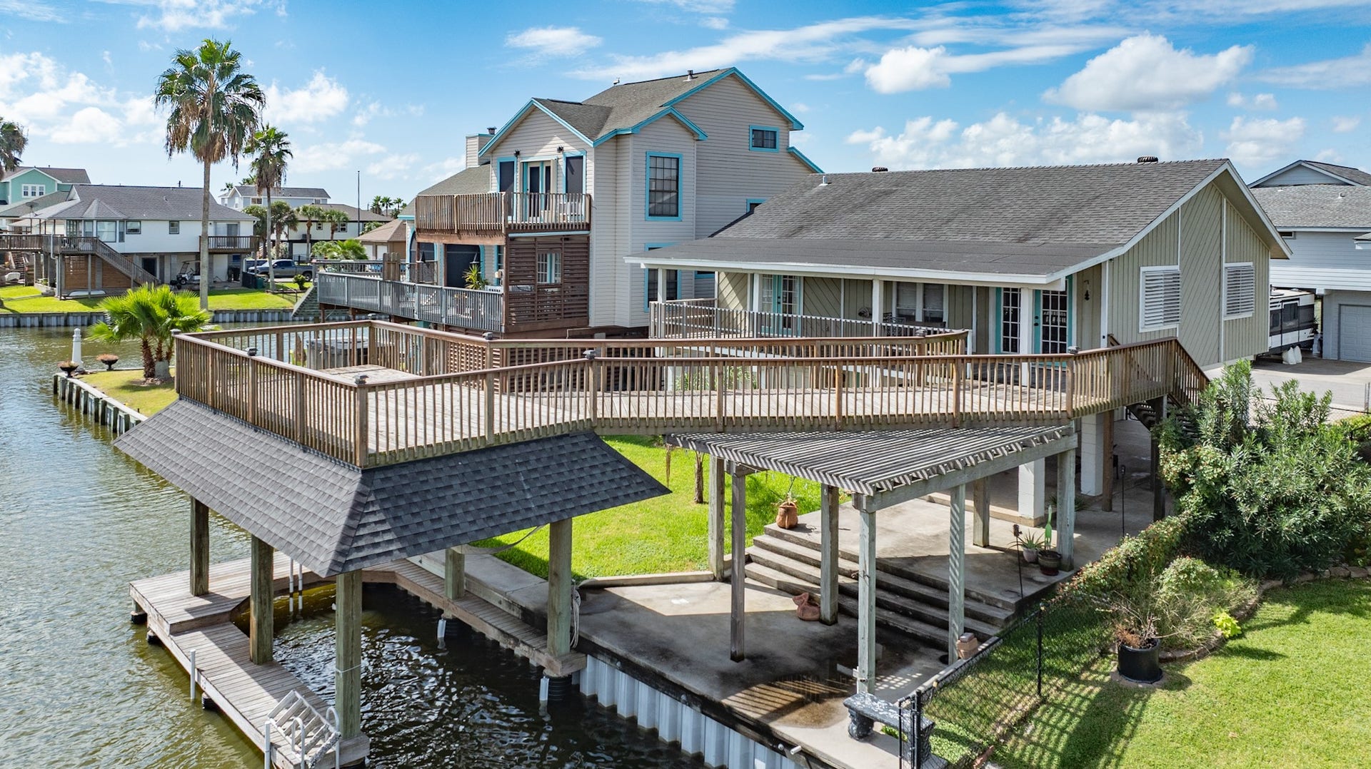 32 N Curlew Street, La Marque, TX 77568 32 N Curlew Street, La Marque, TX 77568