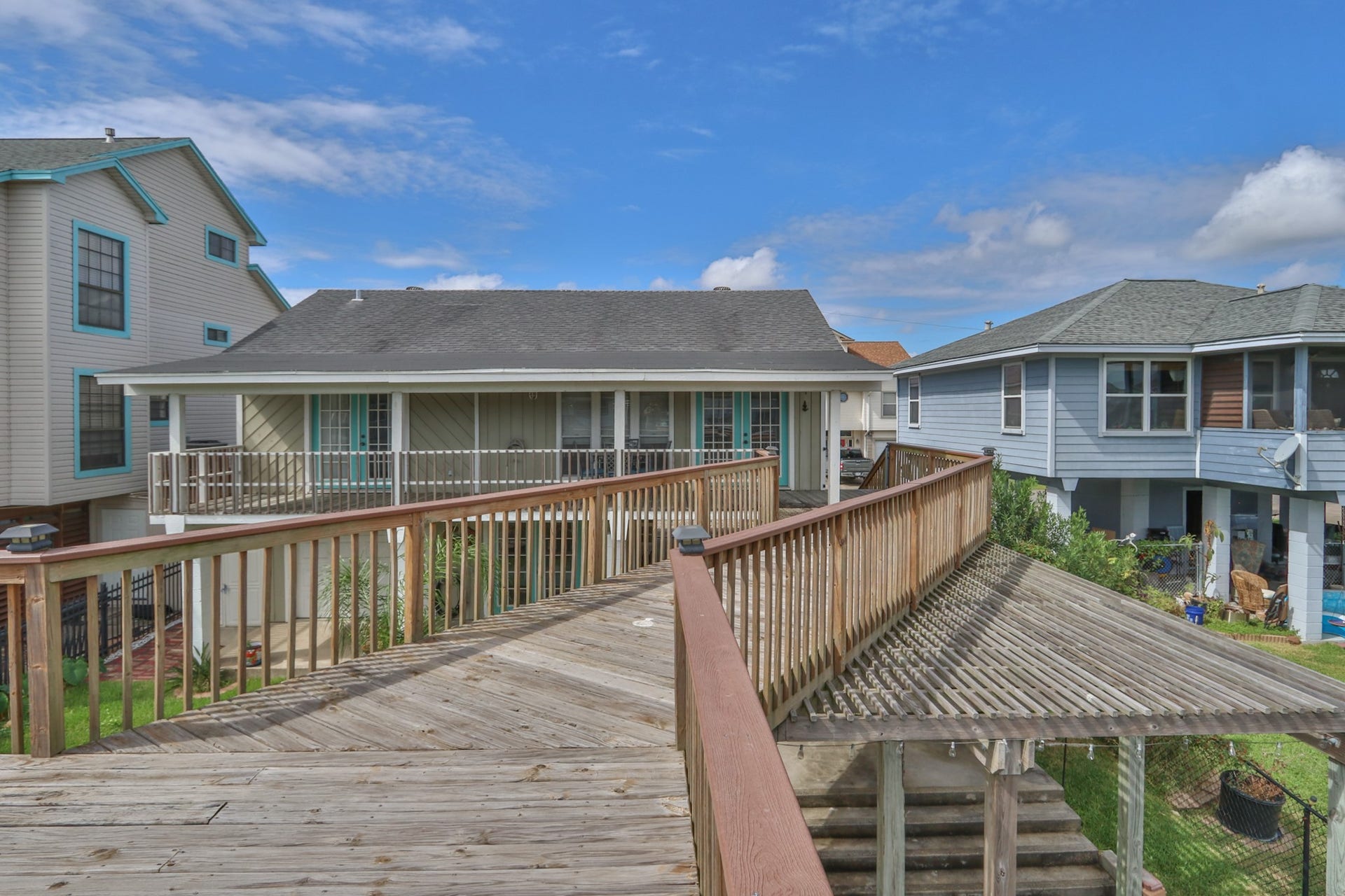 32 N Curlew Street, La Marque, TX 77568 32 N Curlew Street, La Marque, TX 77568