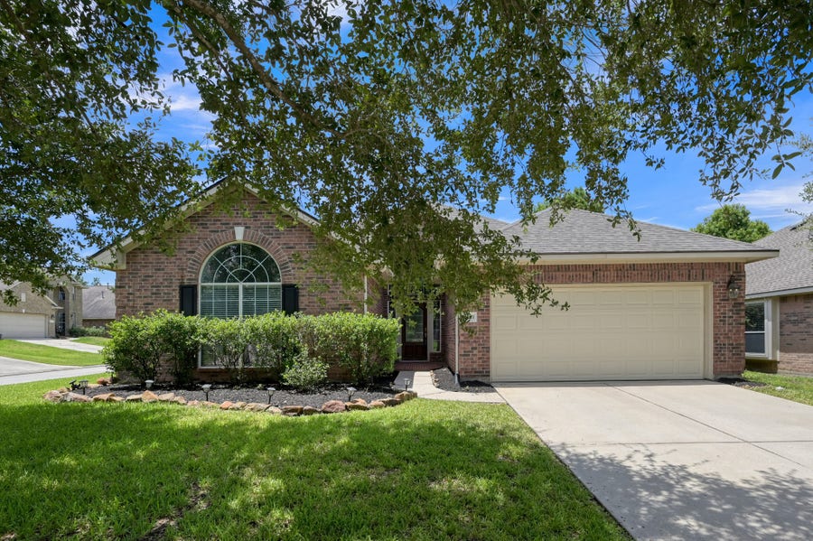 Property photo for 25203 Auburn Terrace Drive, Spring, TX