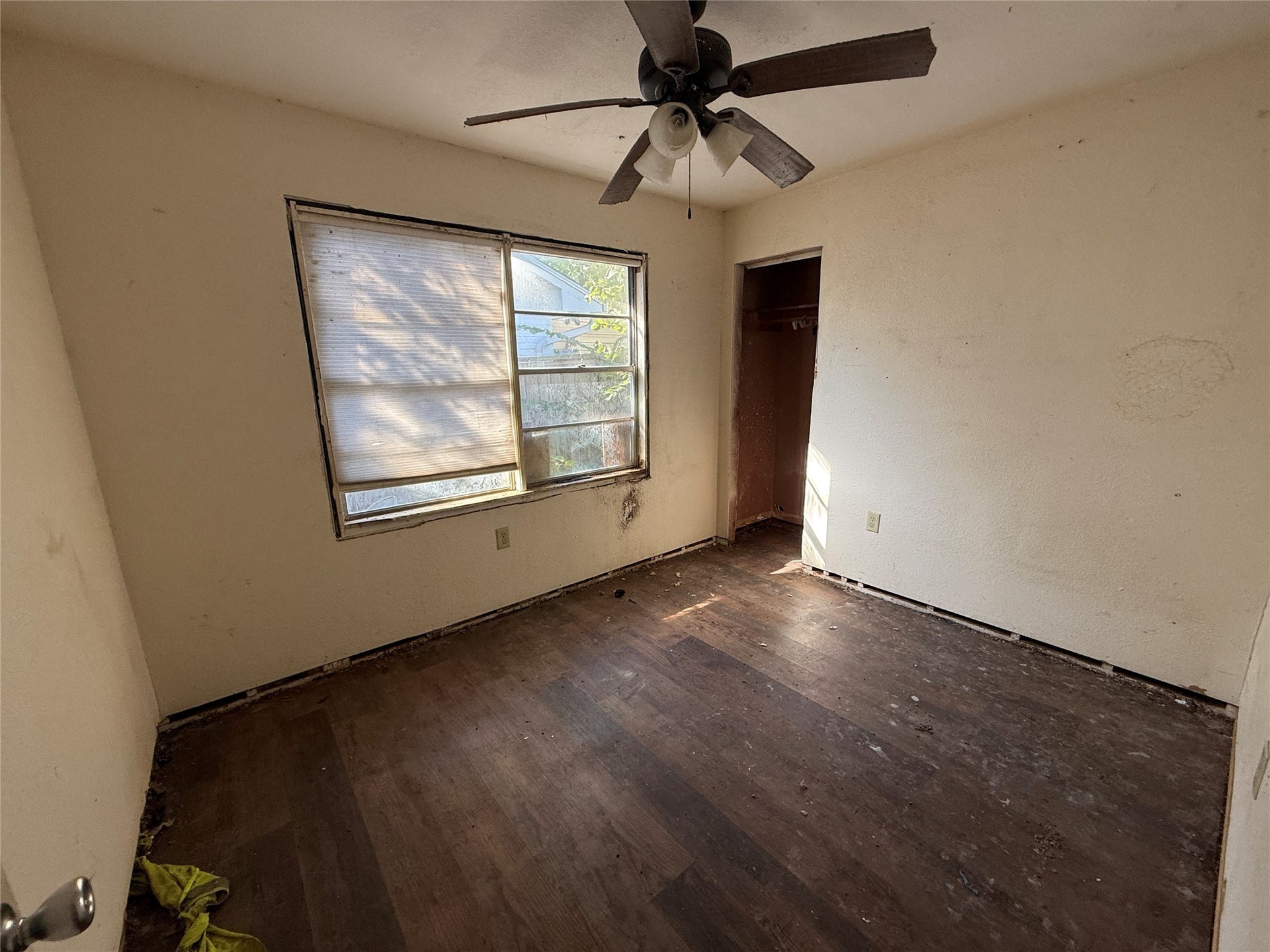 2001 Isla Drive, Pearland, TX 77581 2001 Isla Drive, Pearland, TX 77581