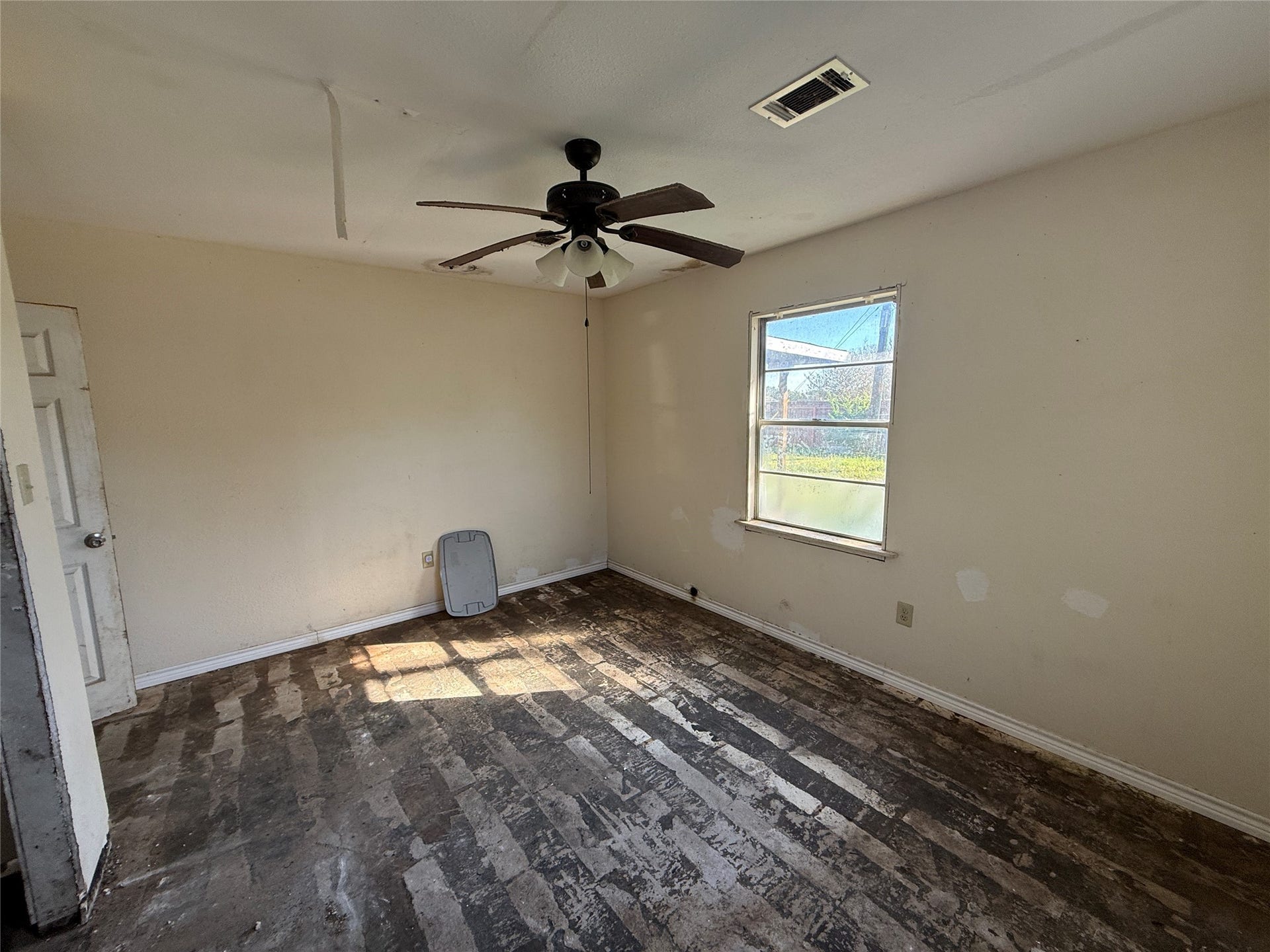 2001 Isla Drive, Pearland, TX 77581 2001 Isla Drive, Pearland, TX 77581