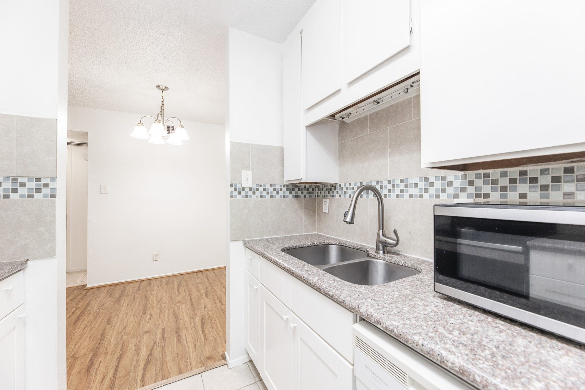 10047 Westpark Drive, #14, Houston, TX 77042 Kitchen