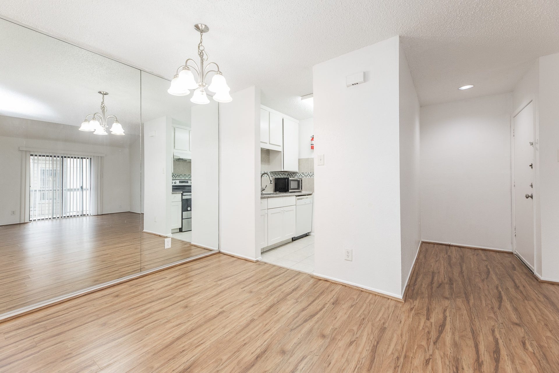 10047 Westpark Drive, #14, Houston, TX 77042 Dining Area