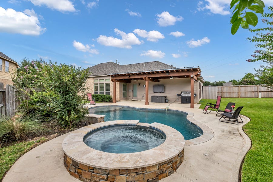 Property photo for 31803 Forest Park Trail, Conroe, TX