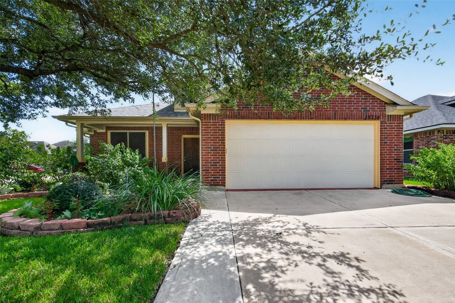 Property photo for 15734 Bannowsky Lane, Houston, TX
