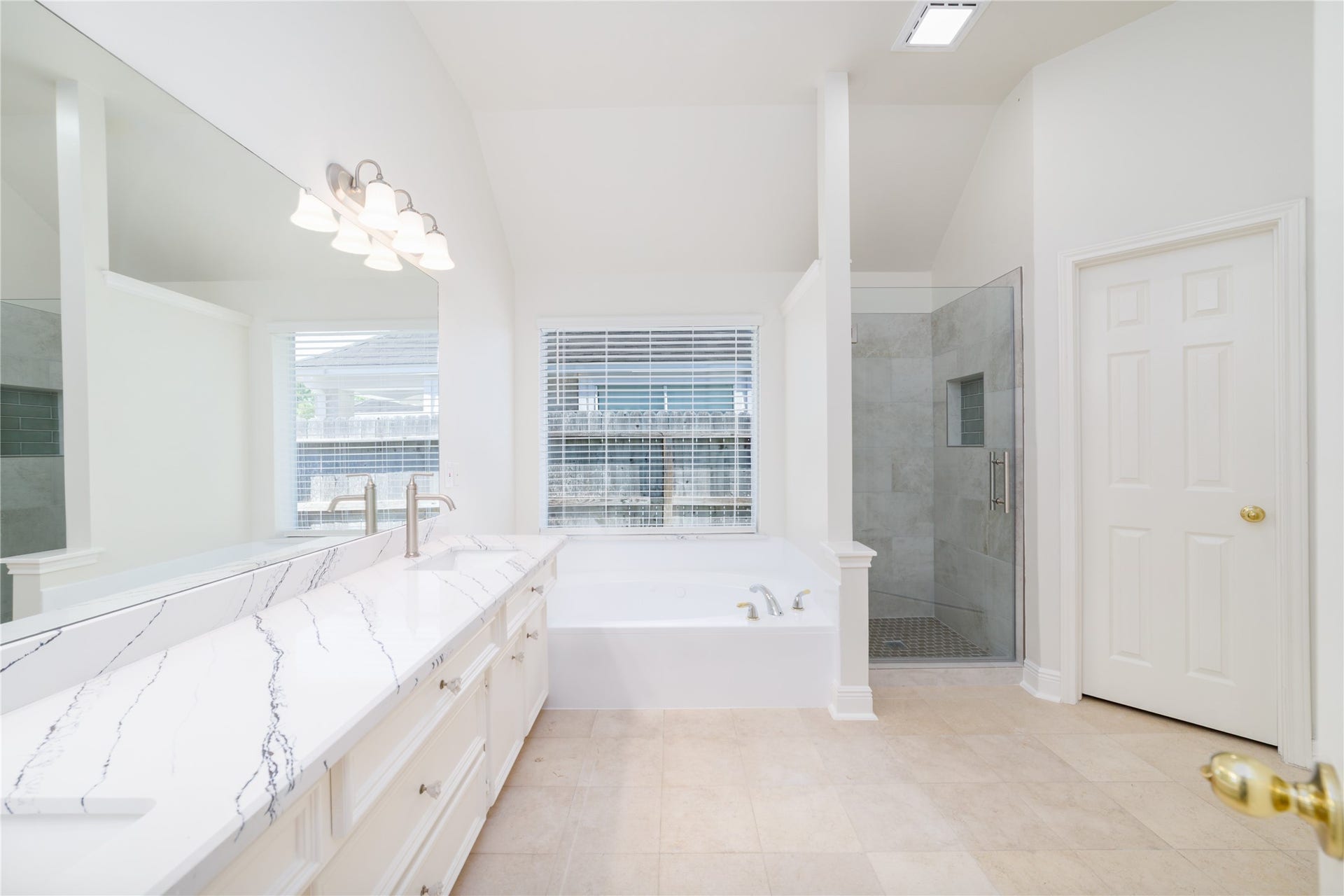 12451 Shadowvista Drive, Houston, TX 77082 12451 Shadowvista Drive, Houston, TX 77082