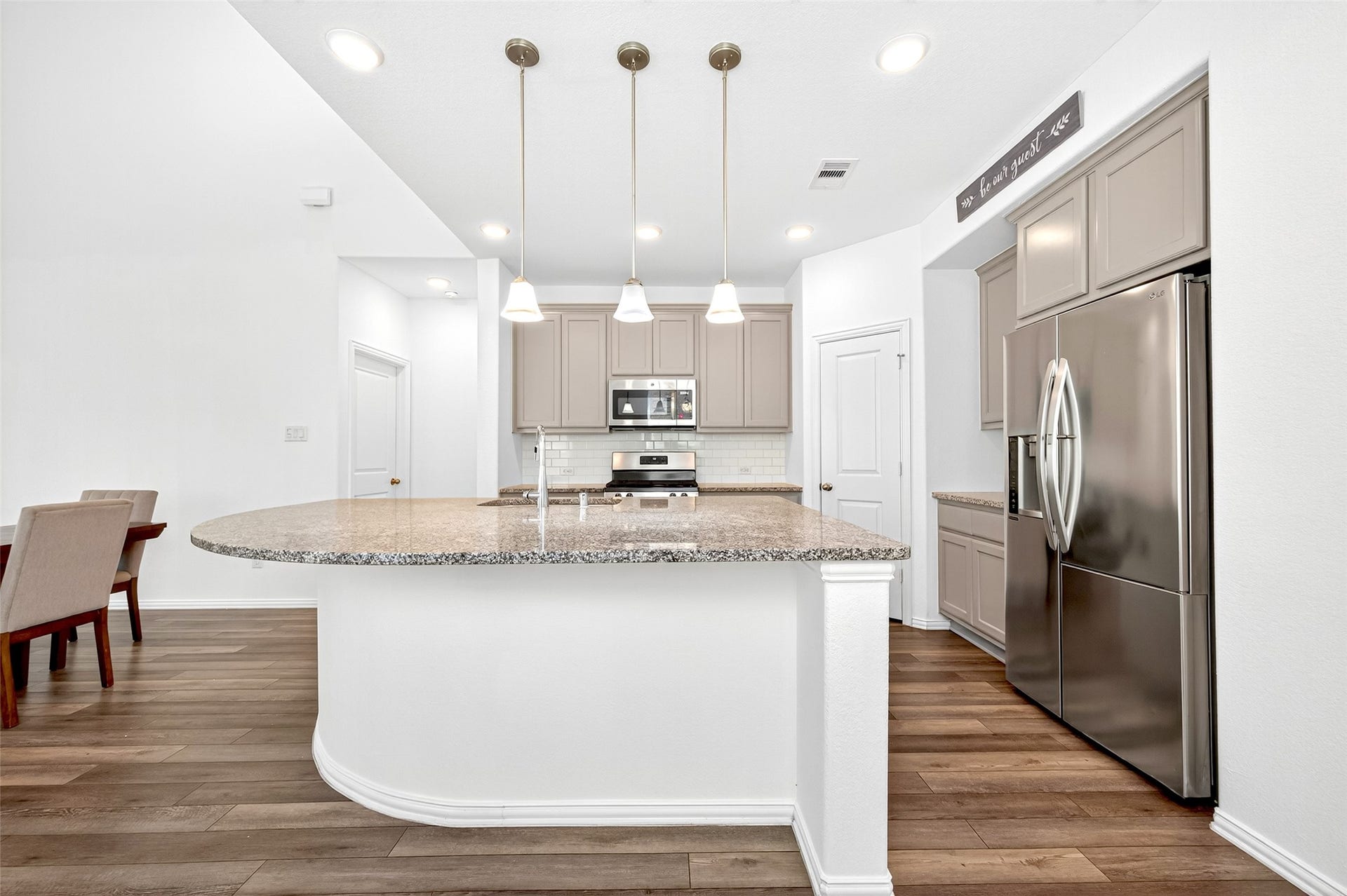 29897 Dovetail Bluff Lane, Spring, TX 77386 29897 Dovetail Bluff Lane, Spring, TX 77386