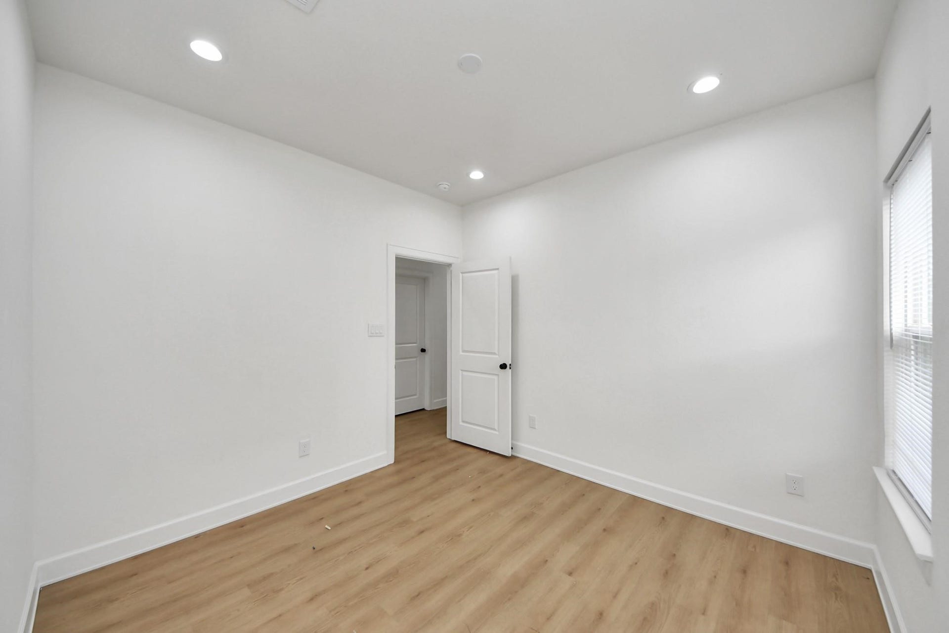 8316 Corinth Street, #c, Houston, TX 77051 Whether used as a guest room or home office, this space offers modern comfort and simplicity.
