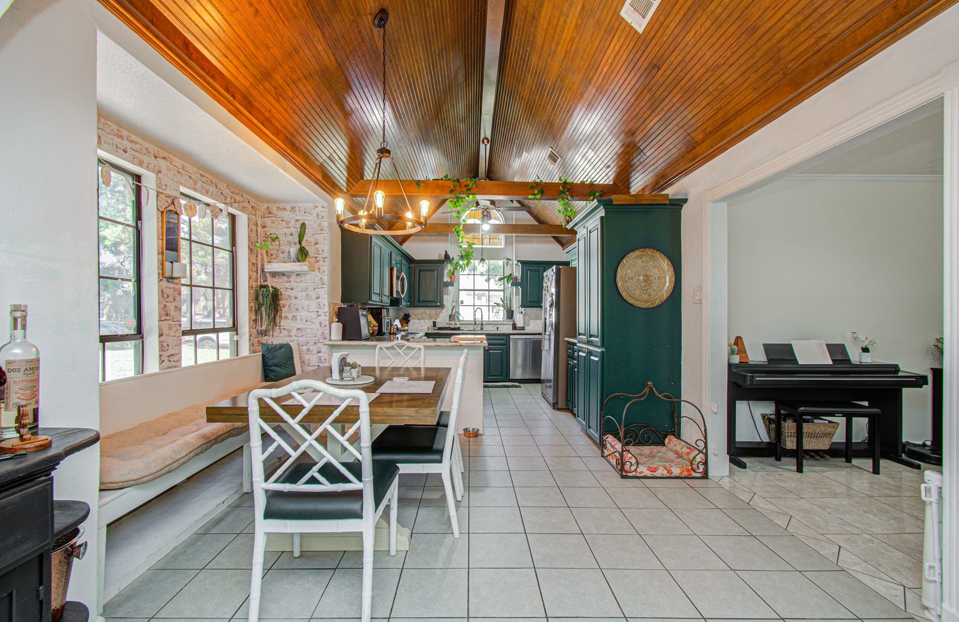 4243 Meadowchase Lane, Houston, TX 77014 4243 Meadowchase Lane, Houston, TX 77014