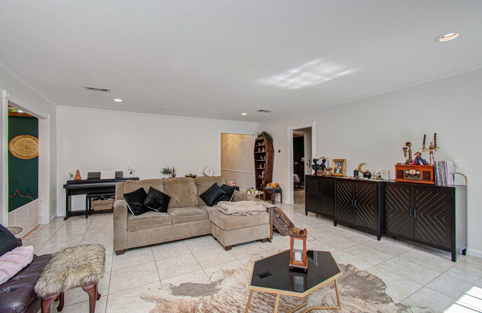 4243 Meadowchase Lane, Houston, TX 77014 4243 Meadowchase Lane, Houston, TX 77014