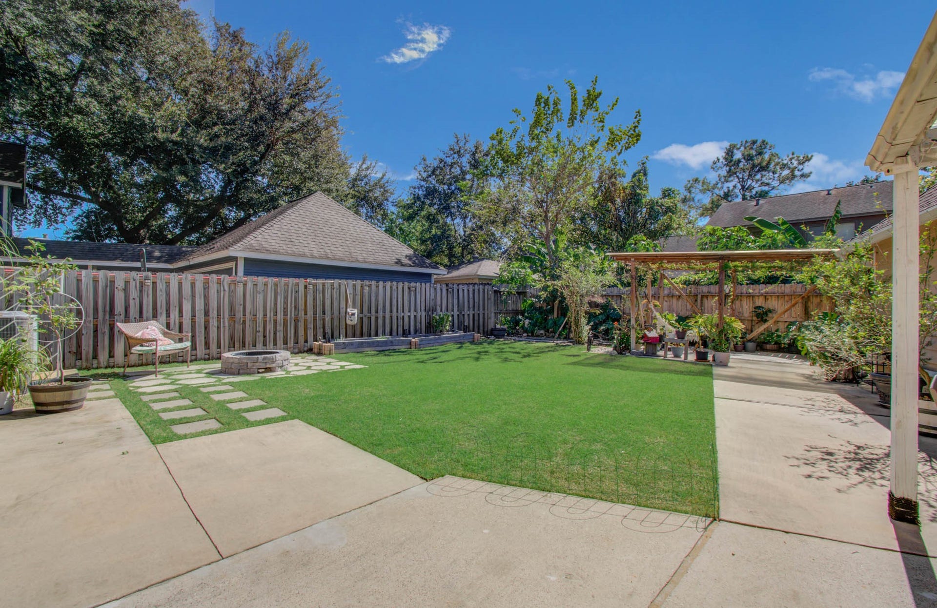 4243 Meadowchase Lane, Houston, TX 77014 4243 Meadowchase Lane, Houston, TX 77014