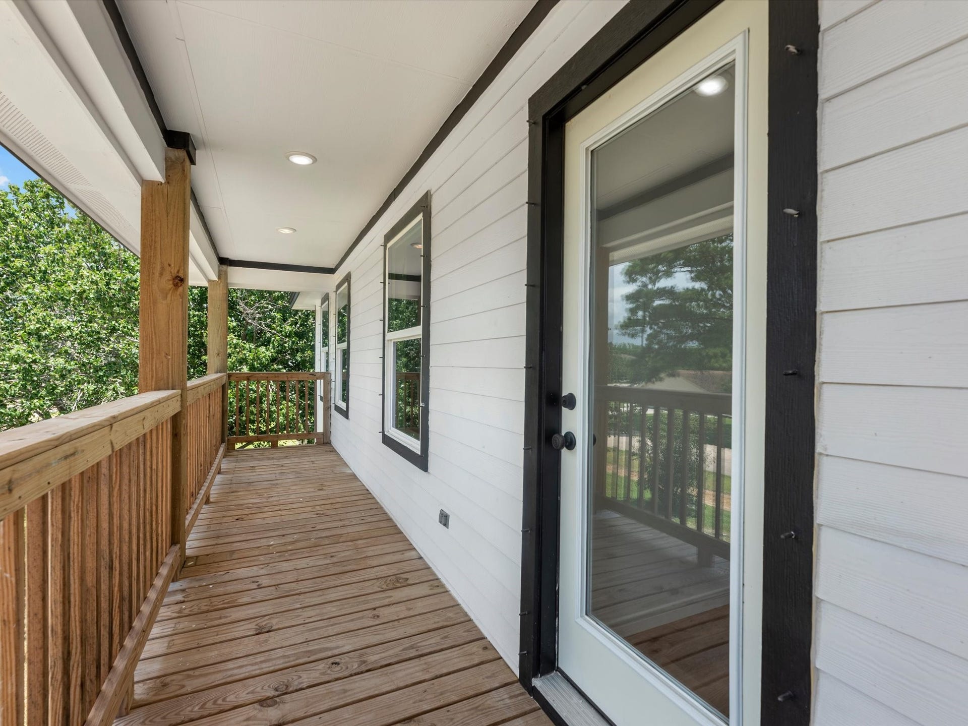628 Oakdale Street, Shoreacres, TX 77571