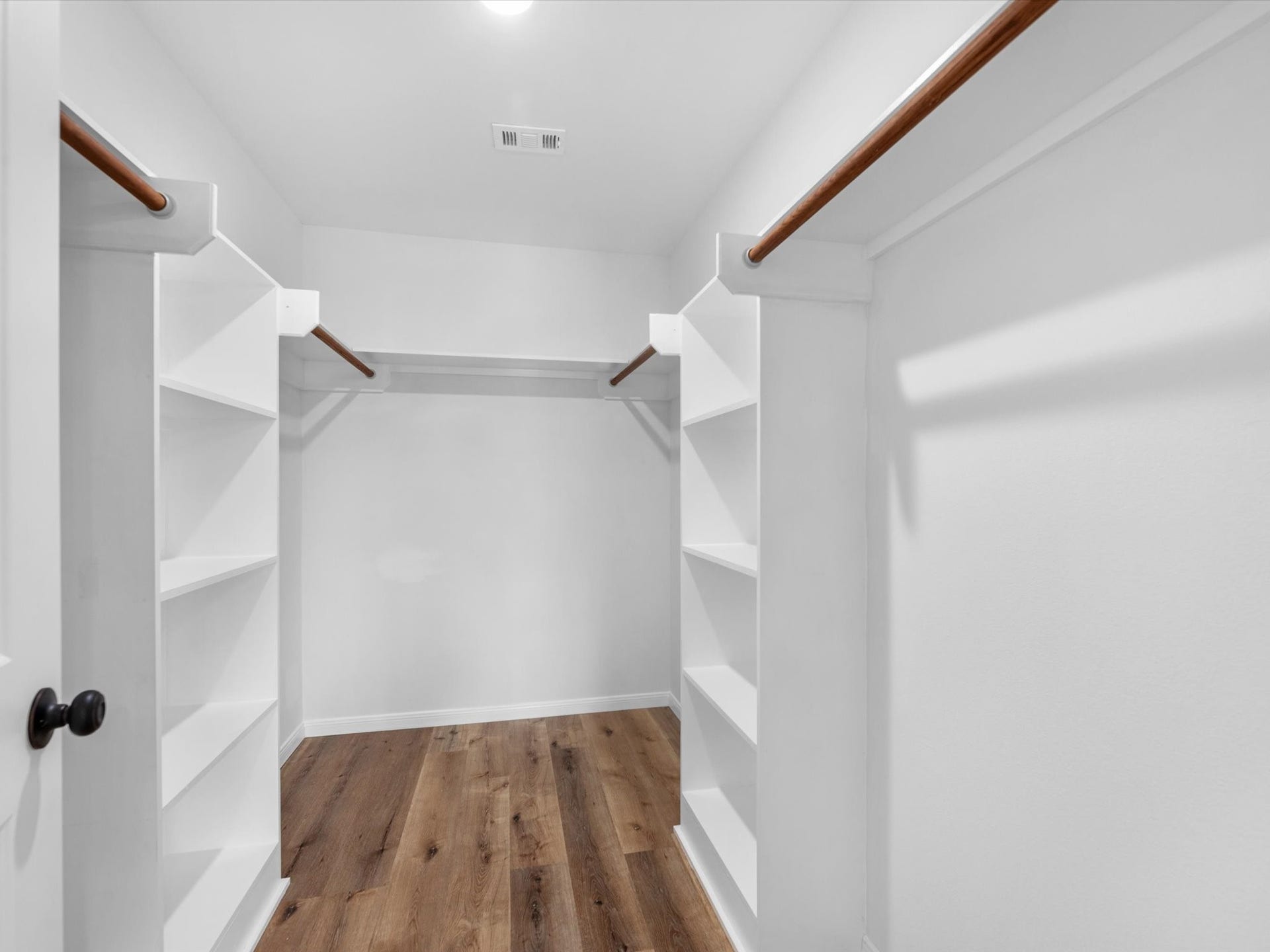 628 Oakdale Street, Shoreacres, TX 77571