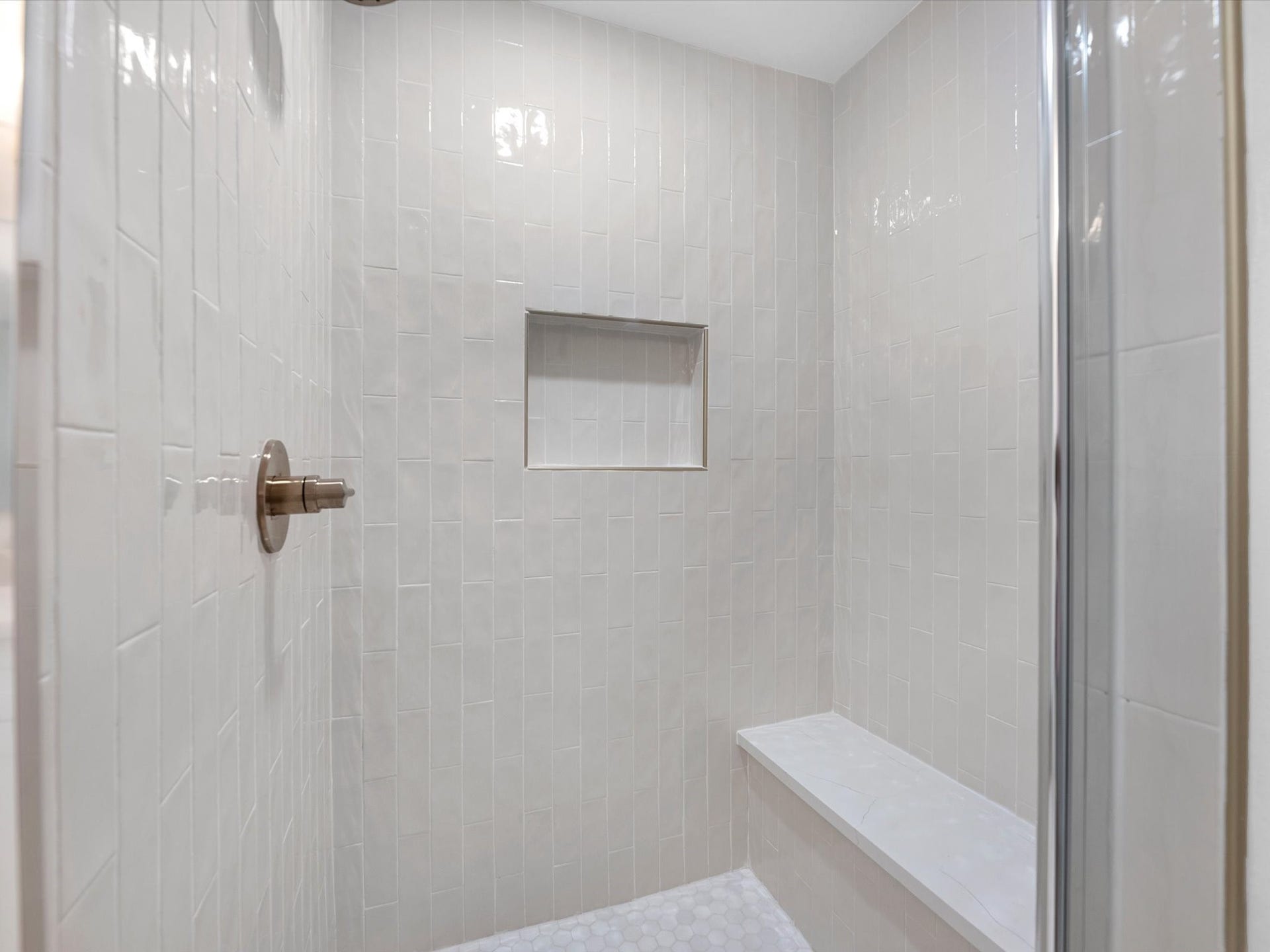 628 Oakdale Street, Shoreacres, TX 77571