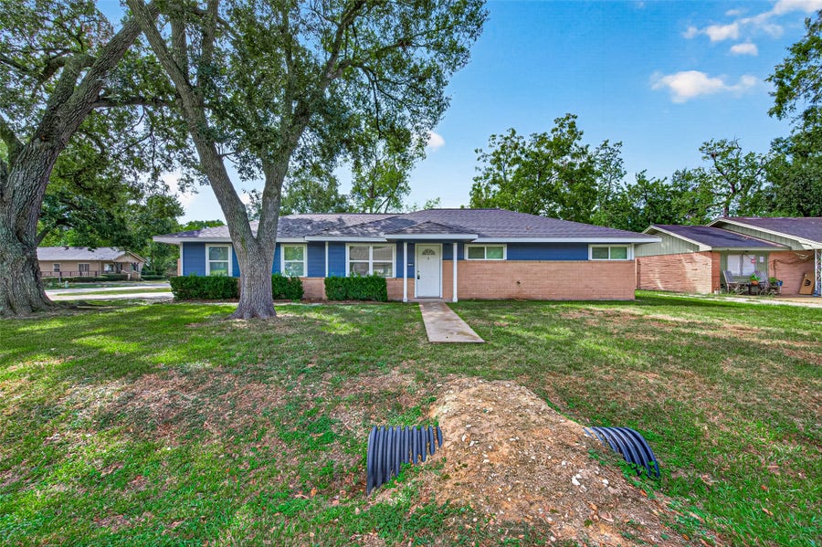 Property photo for 5601 Delfren Lane, Katy, TX