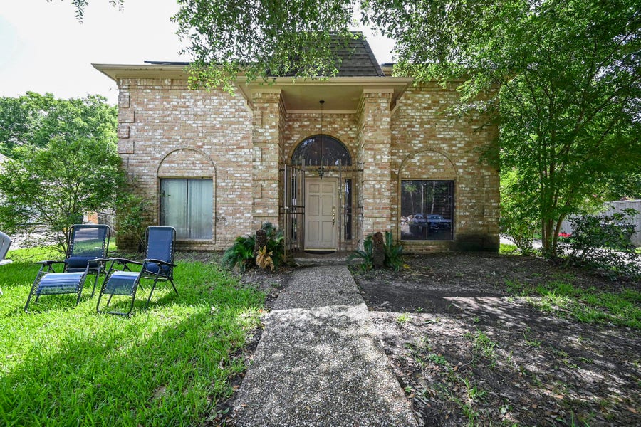 Property photo for 11811 Braesridge Drive, Houston, TX