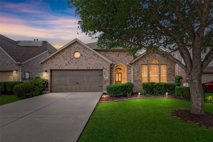 Property photo for 10318 Rouken Glen Court, Richmond, TX