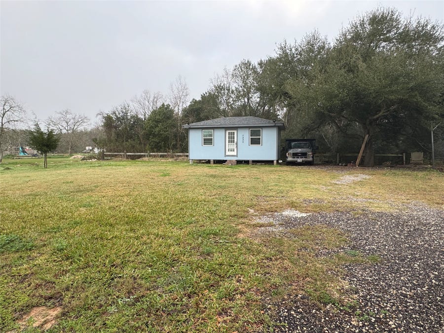 Property photo for 7230 Moore Street, Hitchcock, TX