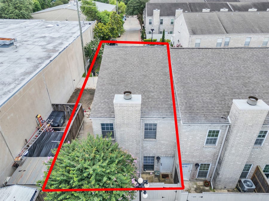 Property photo for 4001 Tanglewilde Street, #605, Houston, TX
