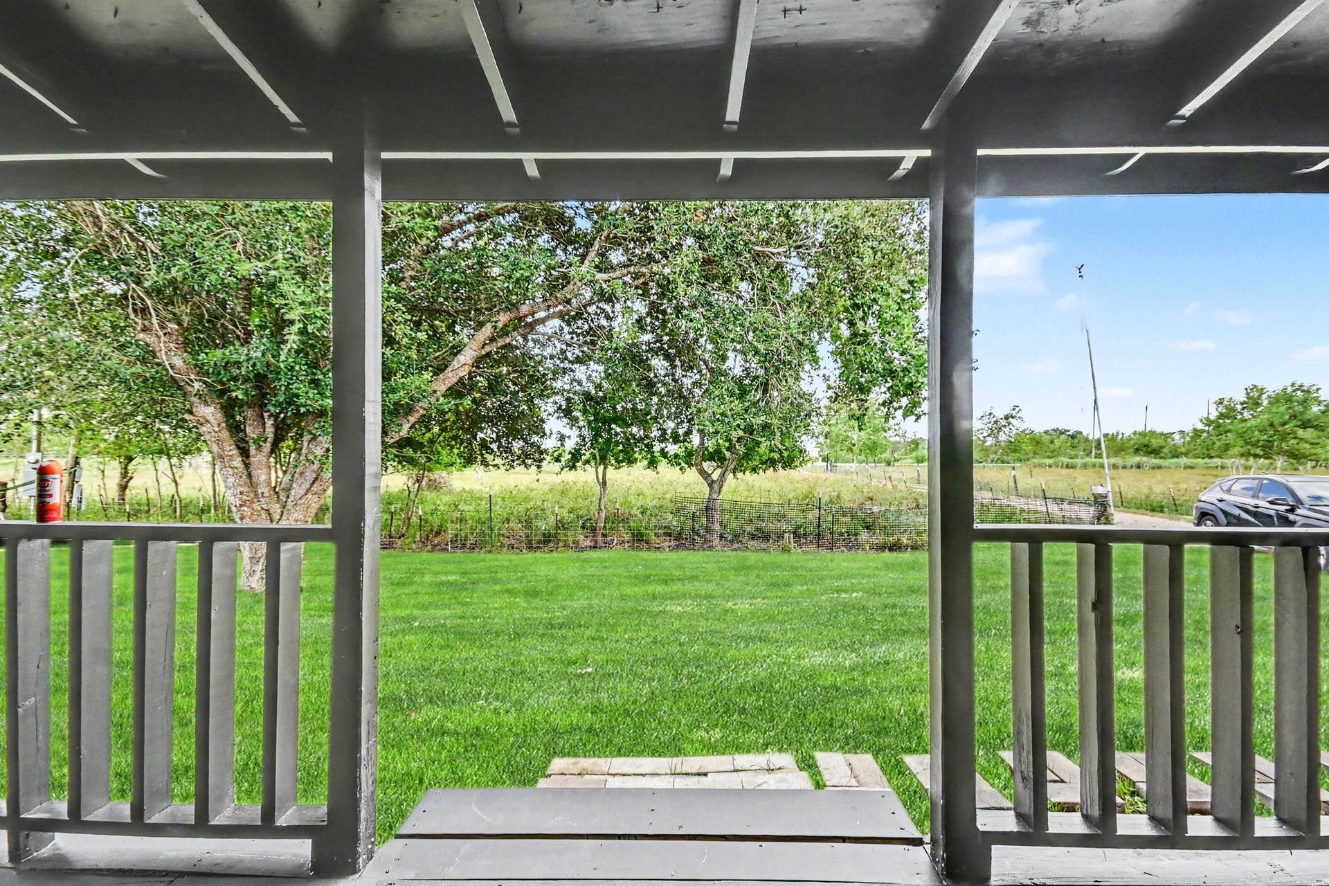 2925 FM 2917, Alvin, TX 77511 Beautiful acreage to front of home