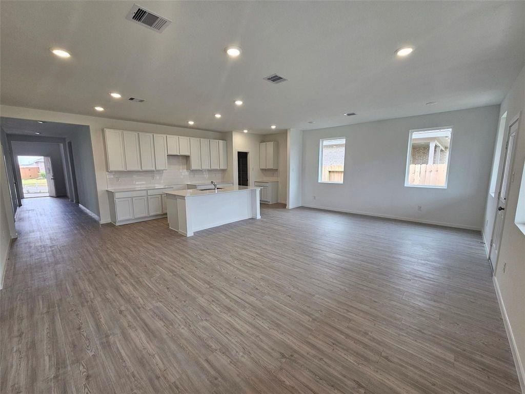 16072 Tallis Drive, Conroe, TX 77303 16072 Tallis Drive, Conroe, TX 77303