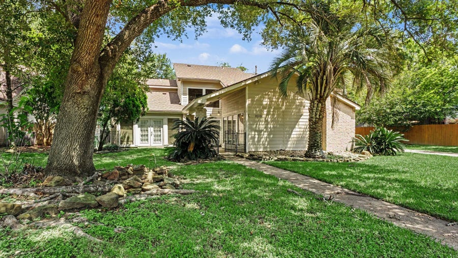 Property photo for 8223 Magnolia Glen Drive, Humble, TX