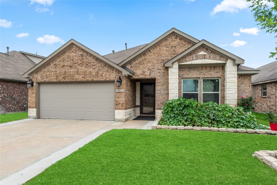 Property photo for 21310 Cypress White Oak Drive, Cypress, TX