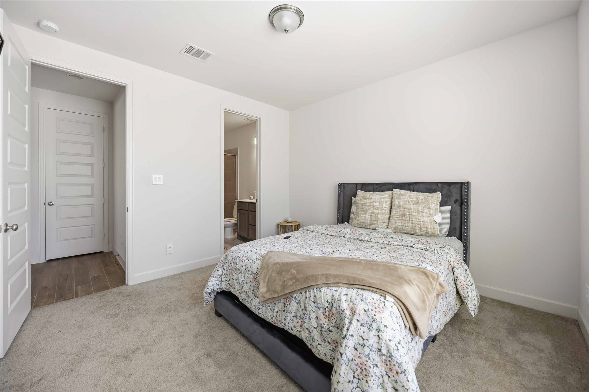 downstairs bedroom with bath