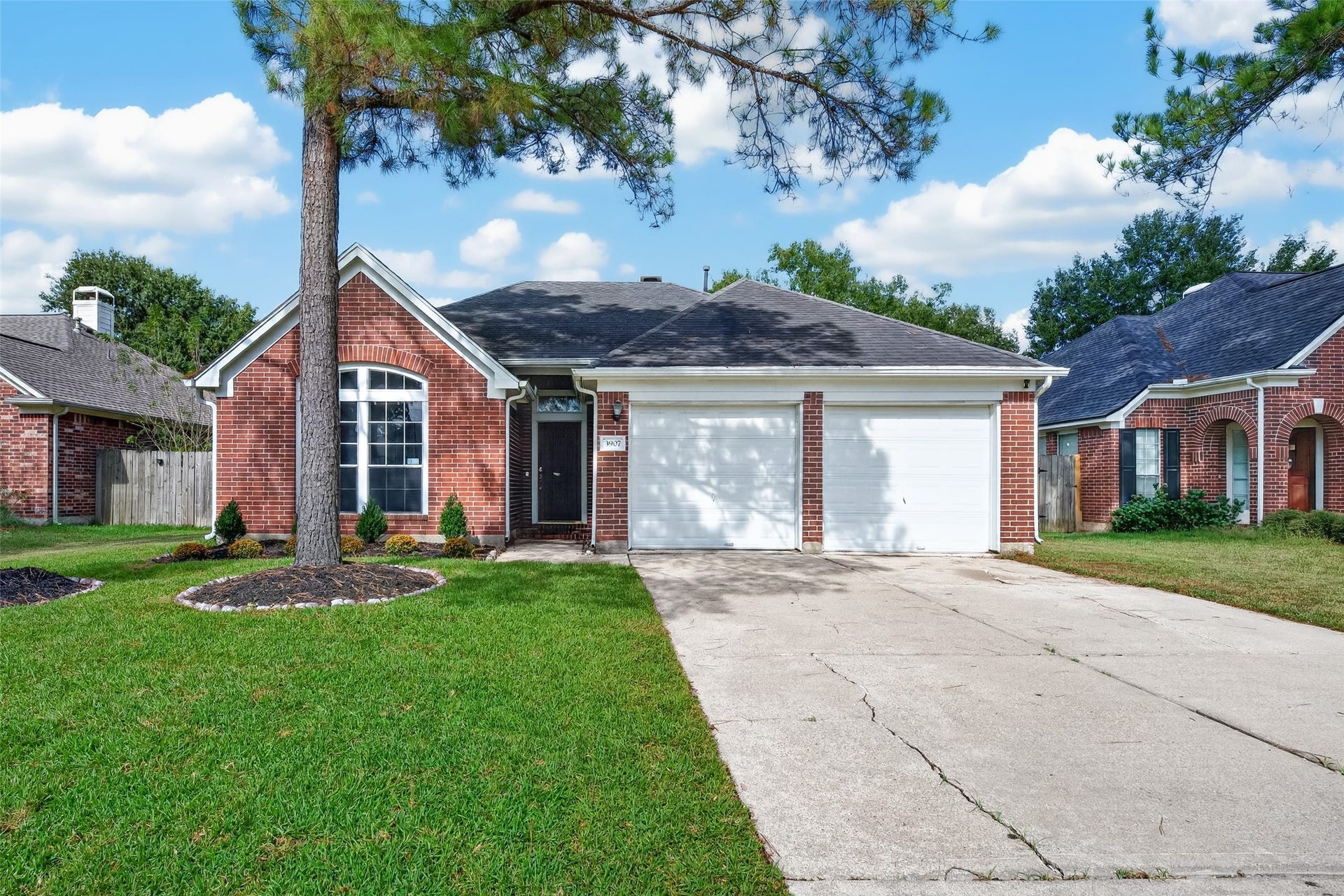 3907 Vinecrest Drive, Pearland, TX 77584 3907 Vinecrest Drive, Pearland, TX 77584