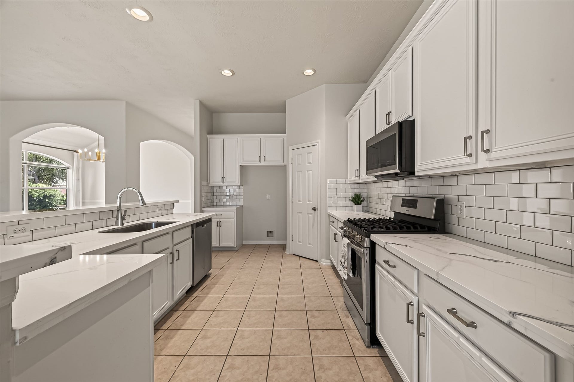 14207 Rolling Hills Lane, Rosharon, TX 77583 14207 Rolling Hills Lane, Rosharon, TX 77583