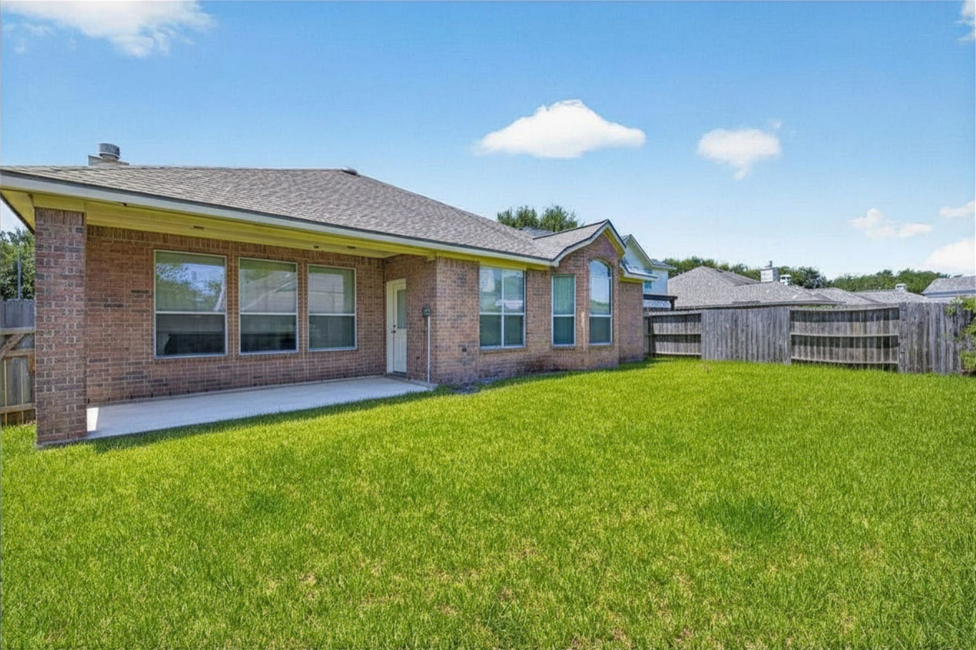 14207 Rolling Hills Lane, Rosharon, TX 77583 14207 Rolling Hills Lane, Rosharon, TX 77583