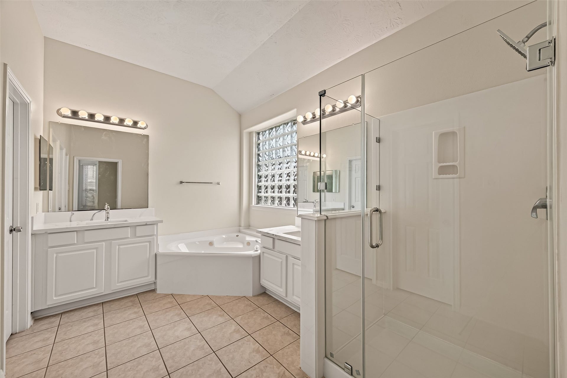 14207 Rolling Hills Lane, Rosharon, TX 77583 14207 Rolling Hills Lane, Rosharon, TX 77583