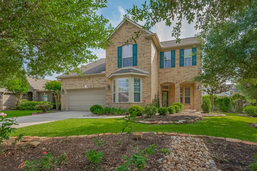 Property photo for 15 Wenoah Place, The Woodlands, TX