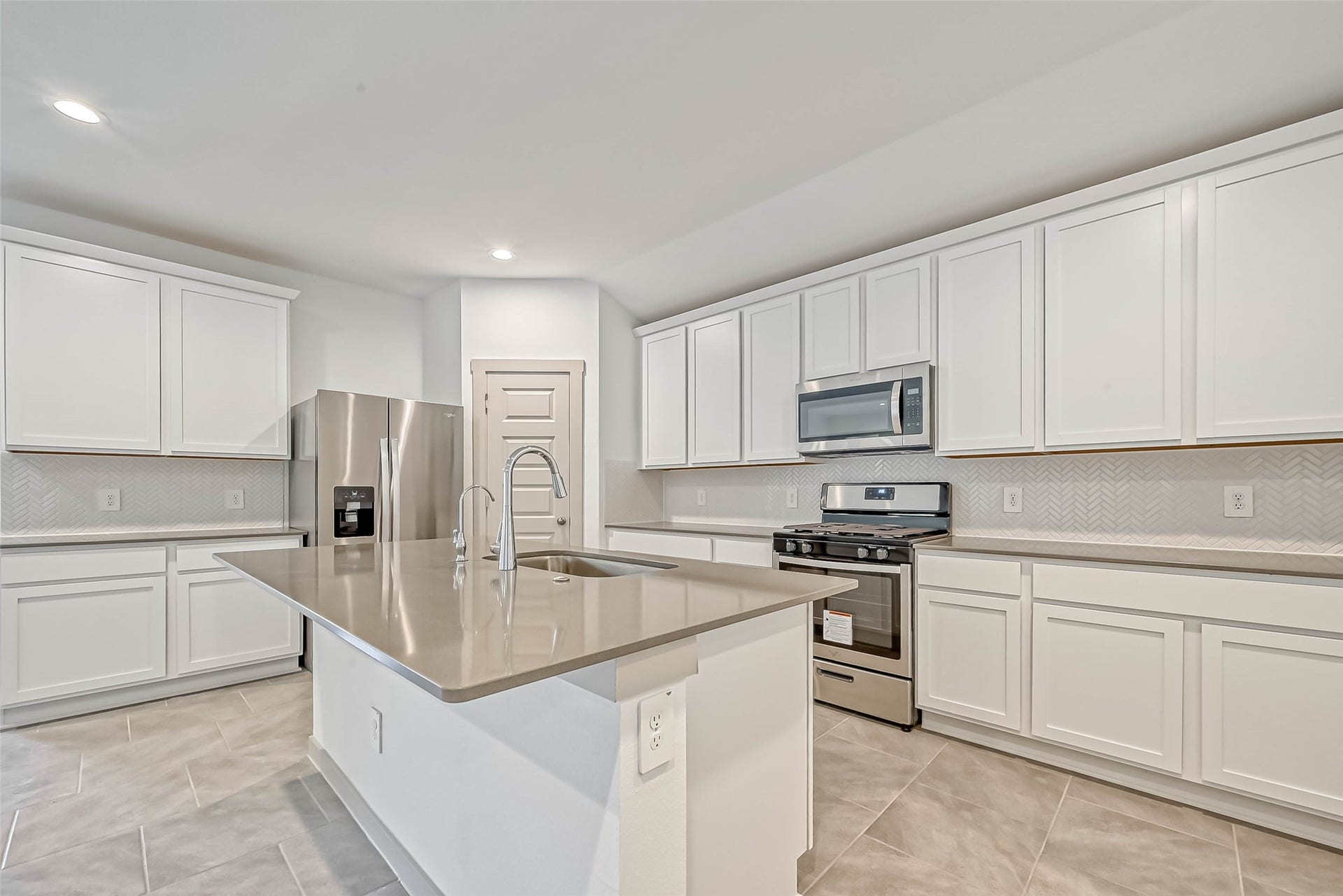 819 Dhalia Petal, Missouri City, TX 77459 819 Dhalia Petal, Missouri City, TX 77459