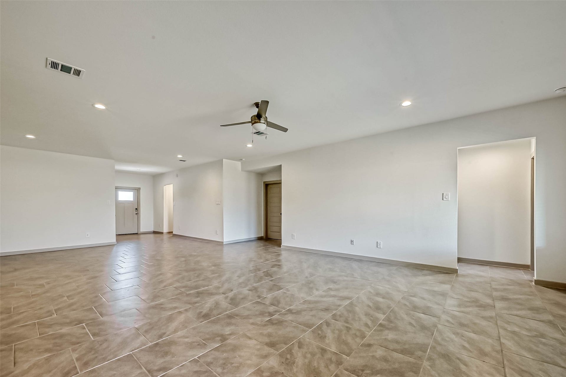 819 Dhalia Petal, Missouri City, TX 77459 819 Dhalia Petal, Missouri City, TX 77459