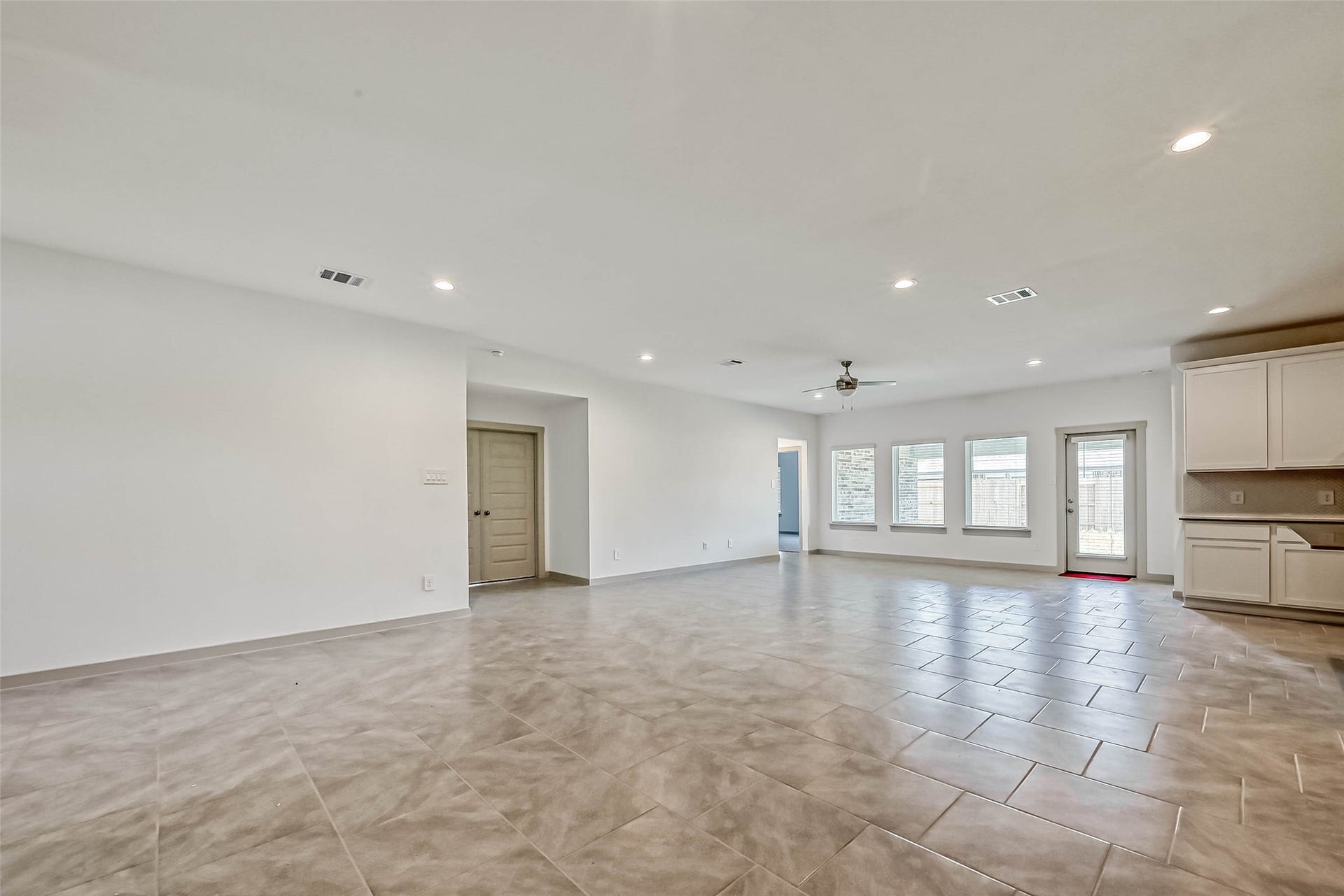 819 Dhalia Petal, Missouri City, TX 77459 819 Dhalia Petal, Missouri City, TX 77459