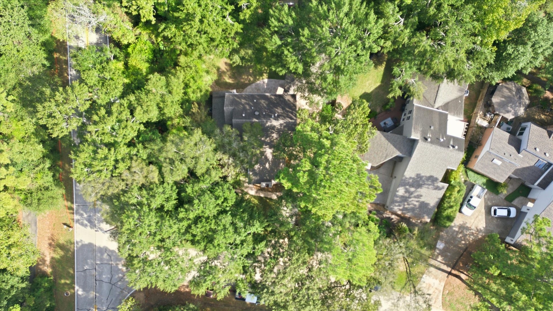 2 Rambling Wood Court, The Woodlands, TX 77380 Quiet, Shaded, Cul-de-sac
