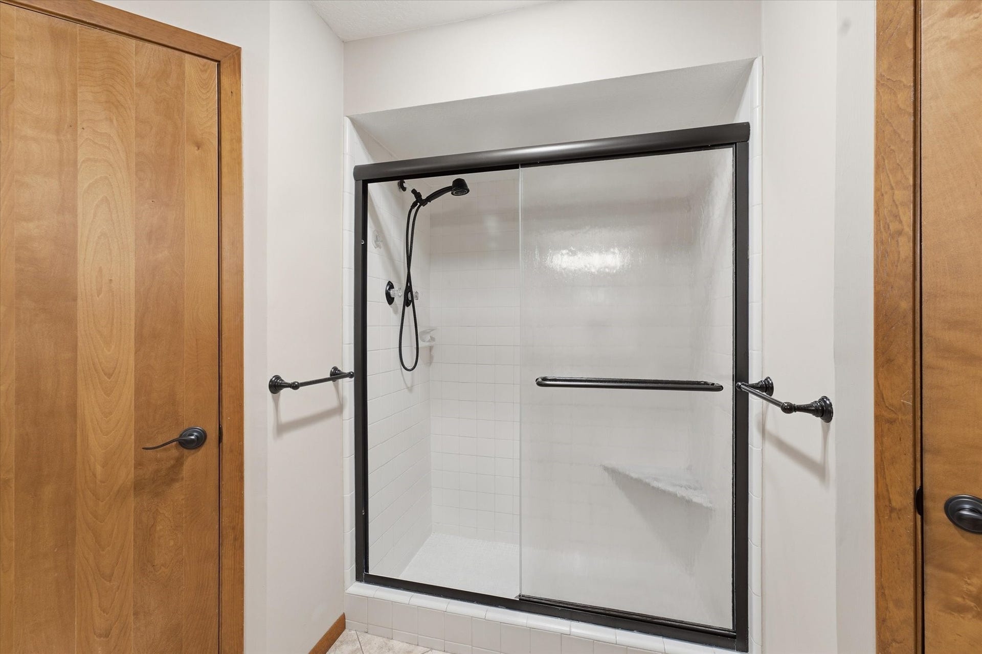 2 Rambling Wood Court, The Woodlands, TX 77380 Shower with Bench