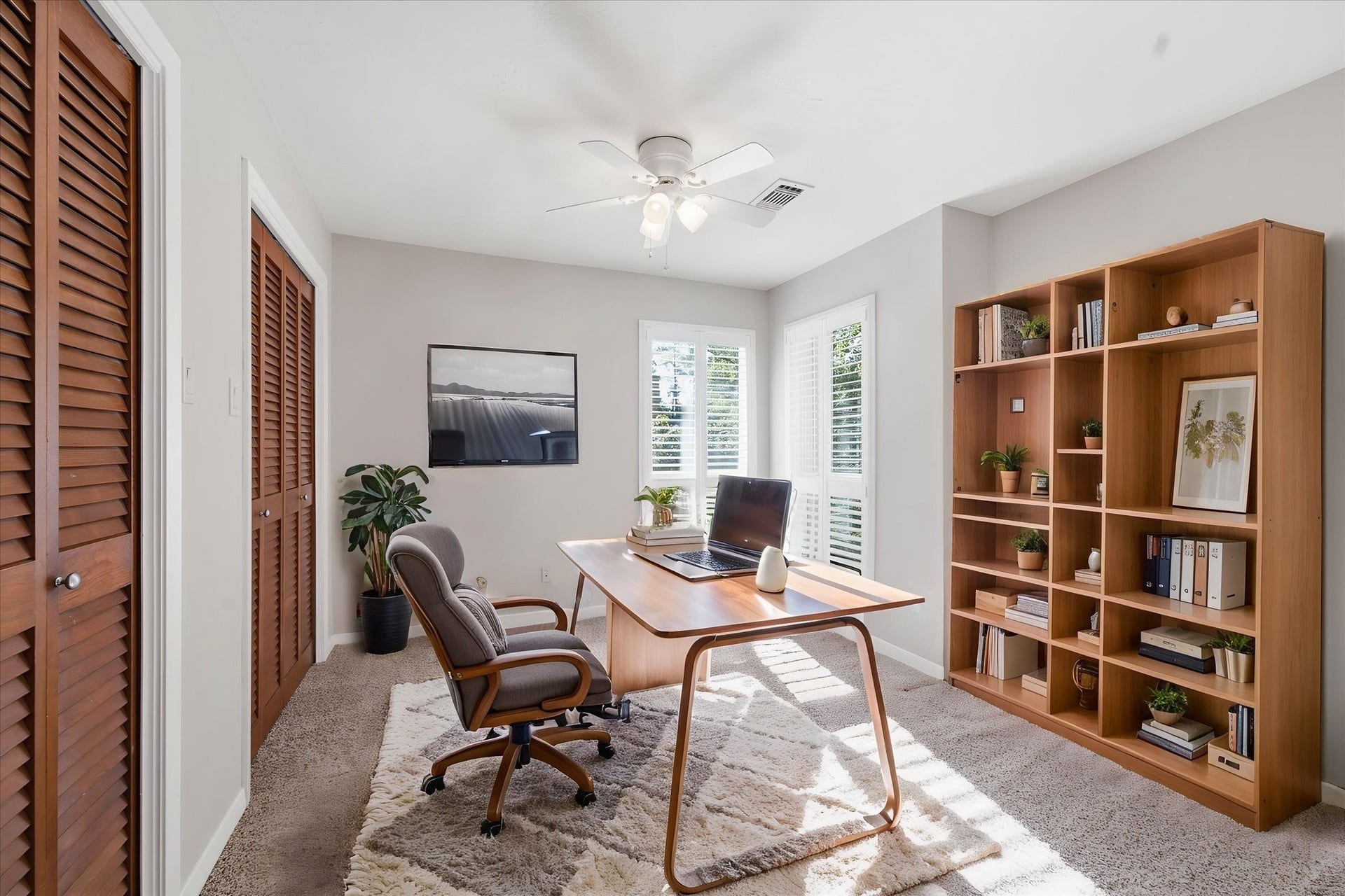 2 Rambling Wood Court, The Woodlands, TX 77380 Or Office