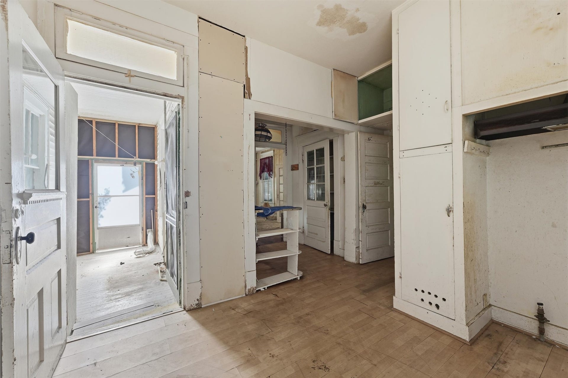 1702 Rosenberg Street, Galveston, TX 77550 1702 Rosenberg Street, Galveston, TX 77550