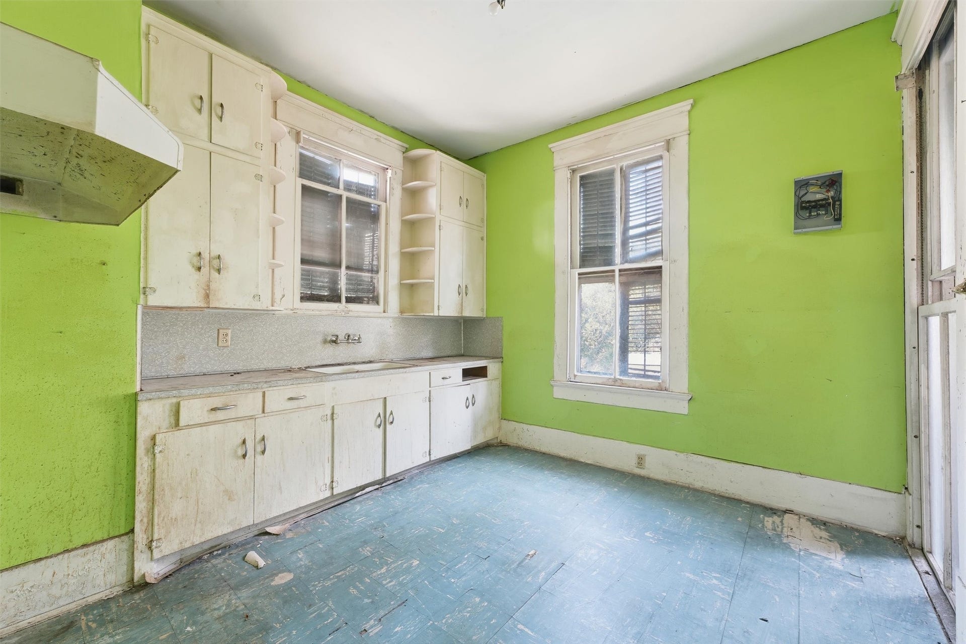 1702 Rosenberg Street, Galveston, TX 77550 1702 Rosenberg Street, Galveston, TX 77550